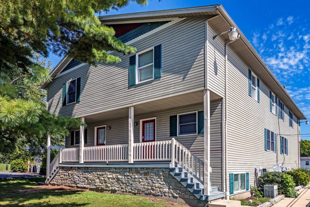 820 N Dunn Exterior Front Main 1600
