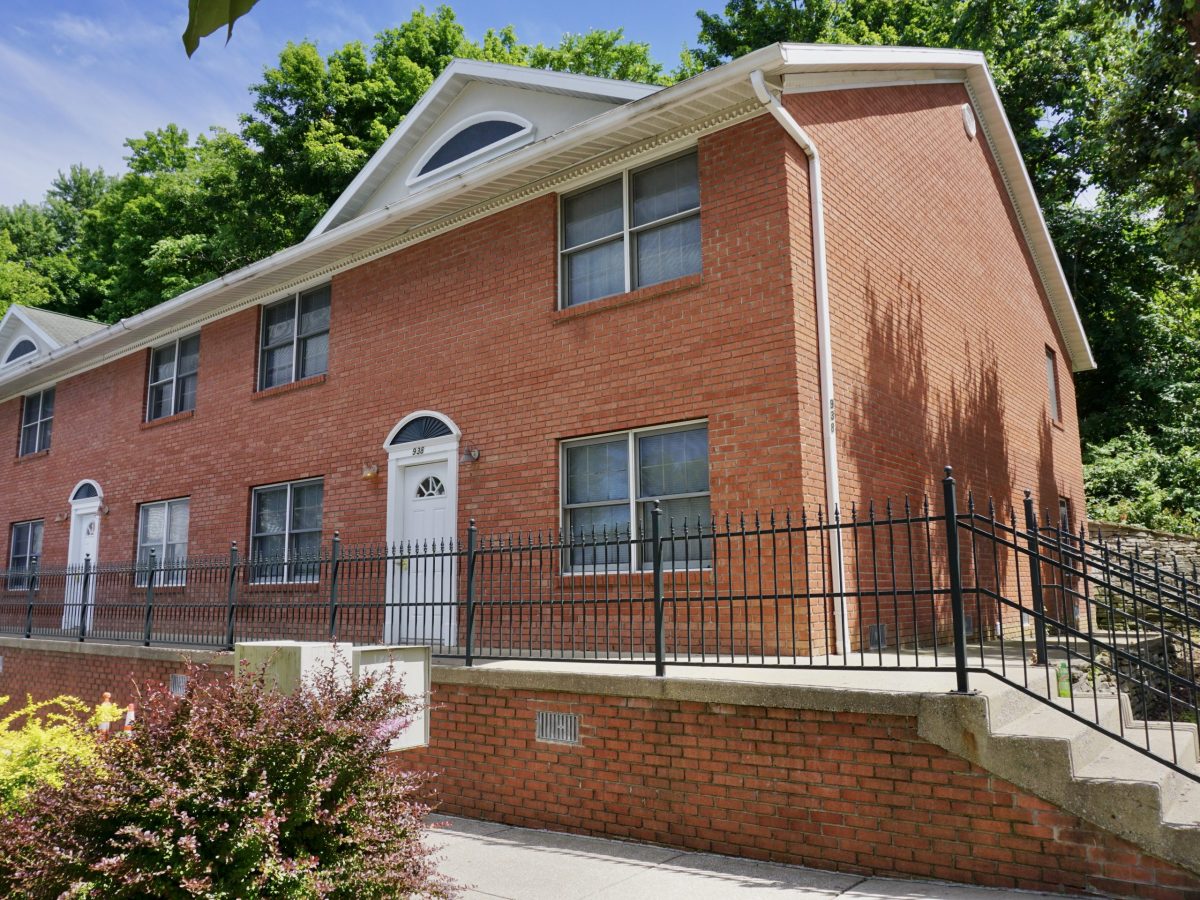 938 N Walnut